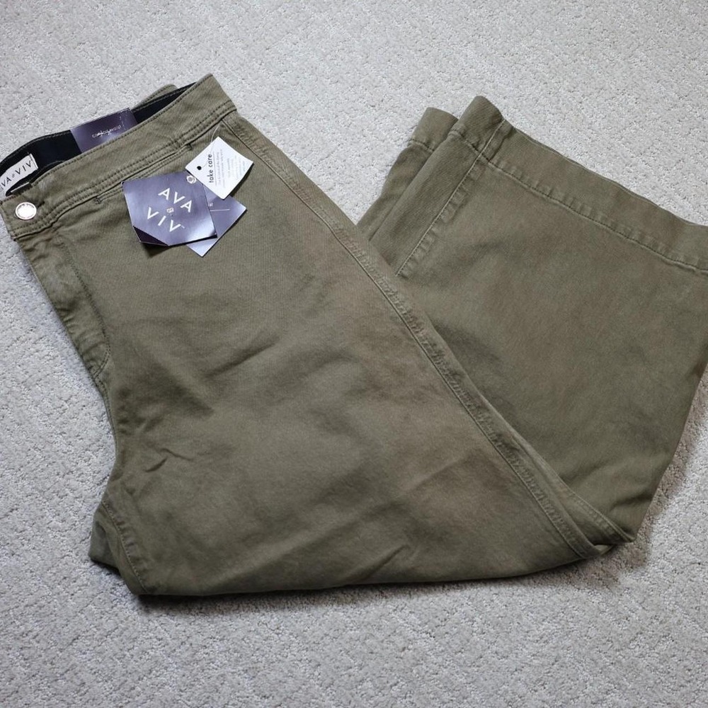 ( Size 17) Ava & Viv women's plus sized olive green pants.